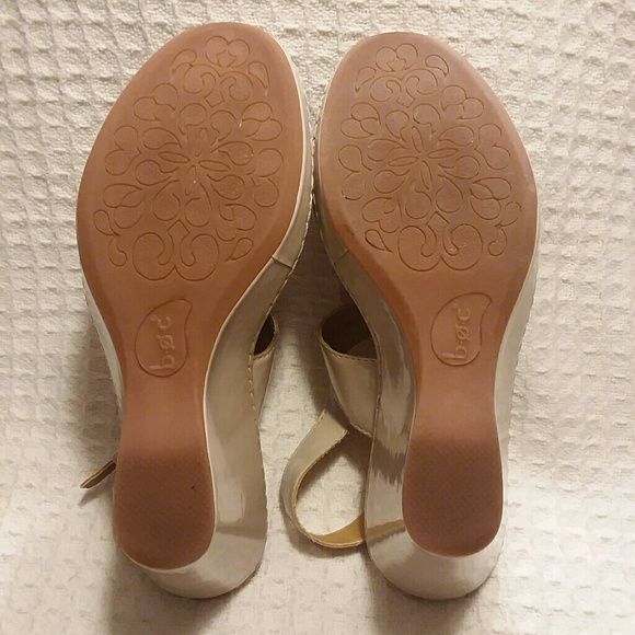 Born Concepts Cream Patent Wedges - Picture 5 of 8